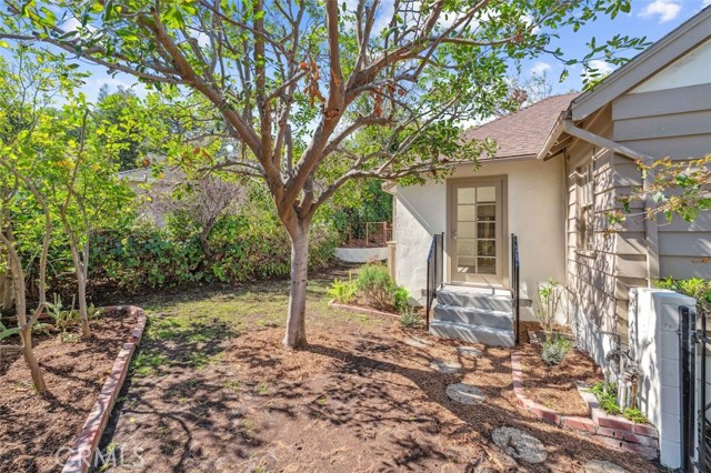 4045 Sunnyslope AVE