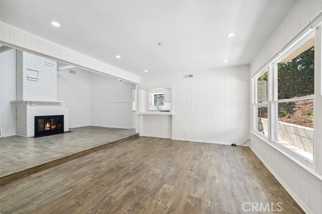 4045 Sunnyslope AVE
