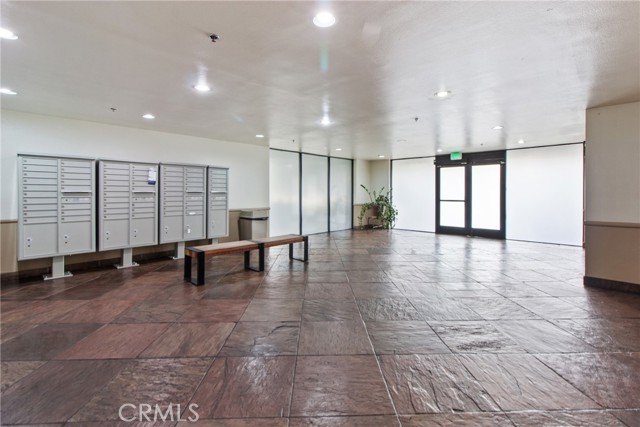 19350 Sherman Way Unit: 125