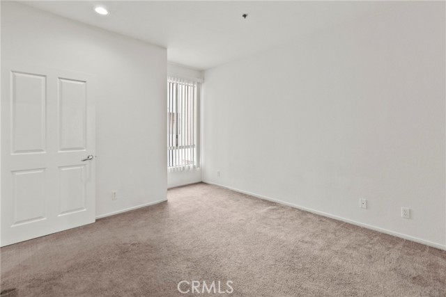 19350 Sherman Way Unit: 125