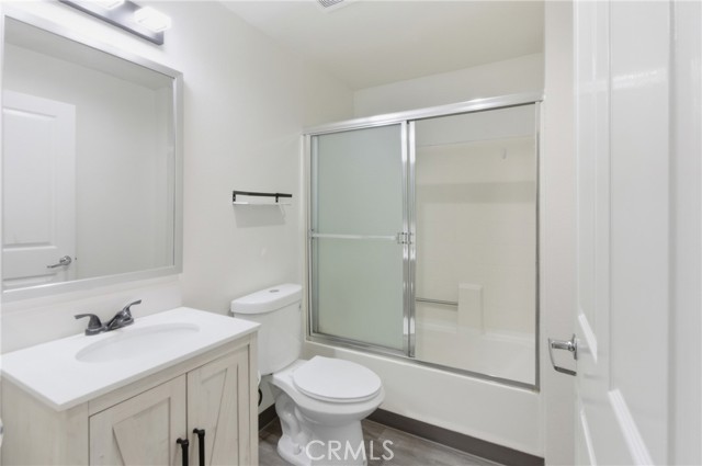 19350 Sherman Way Unit: 125