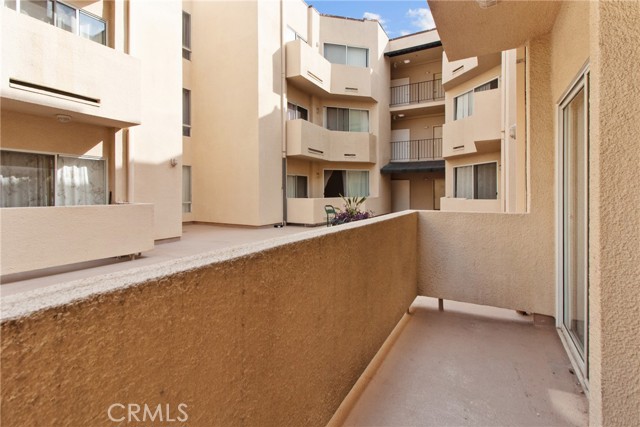 19350 Sherman Way Unit: 125