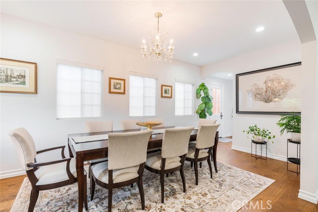 4022 Willowcrest Avenue