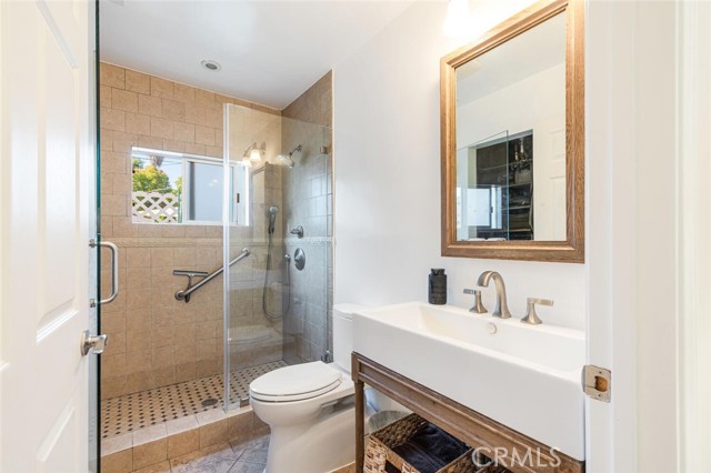 4022 Willowcrest Avenue