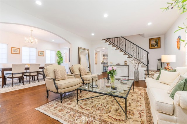 4022 Willowcrest Avenue