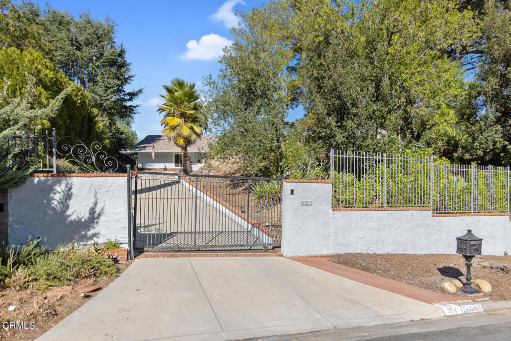961 Bruce Circle