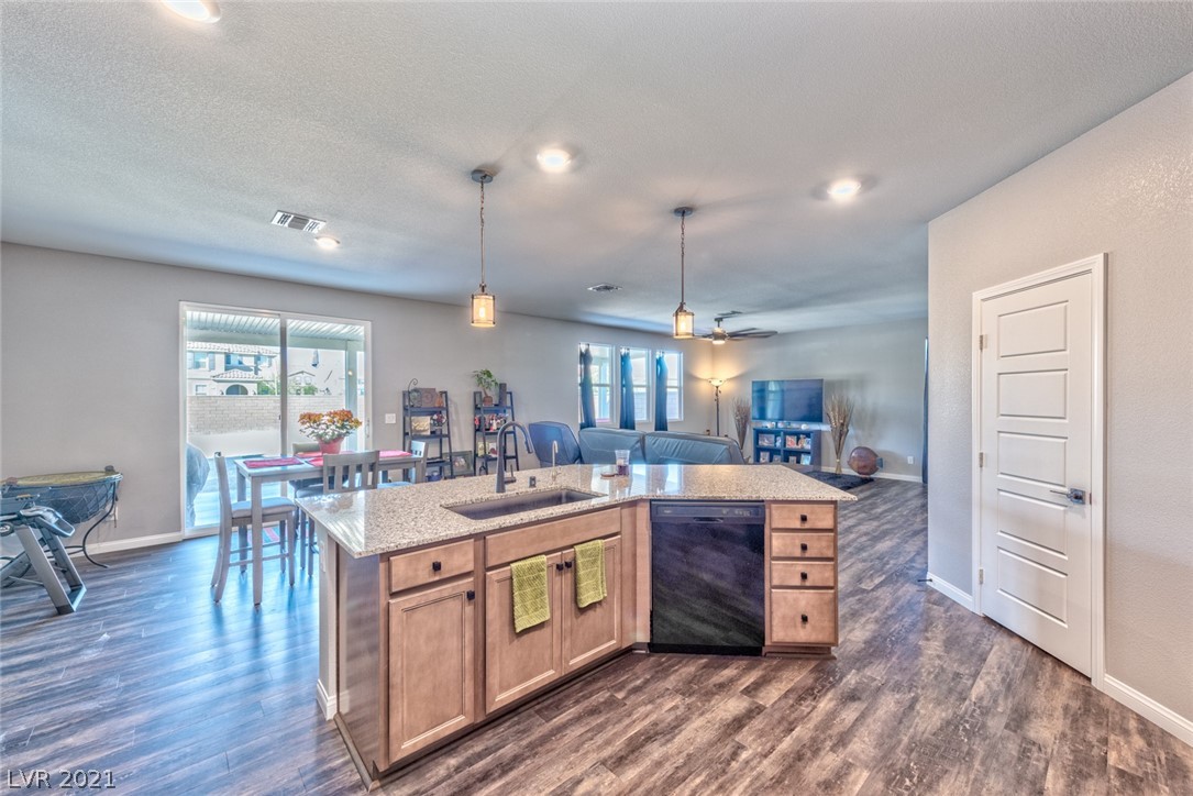 1018 Brilliant Meadow Avenue