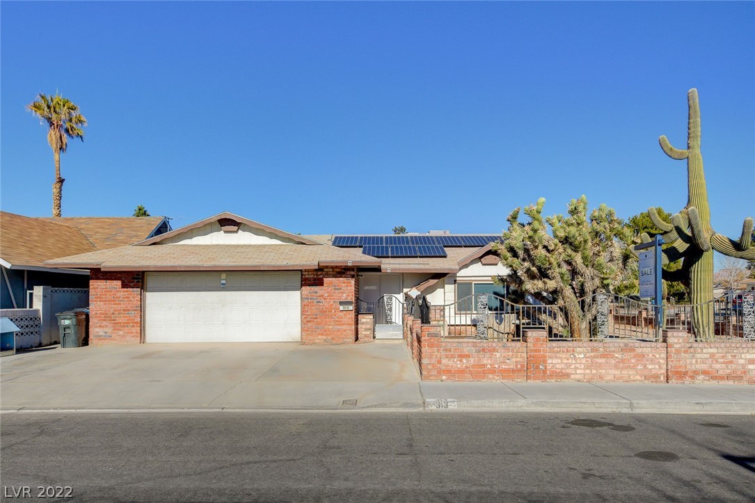 313 Estella Avenue