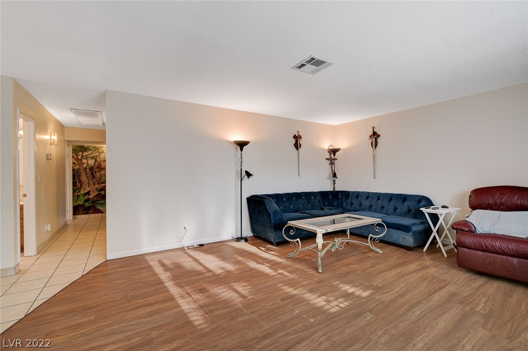 313 Estella Avenue
