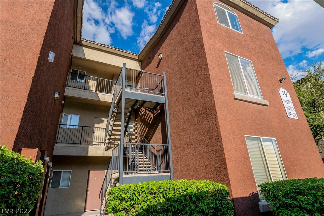 4400 S Jones Boulevard Unit: 2093