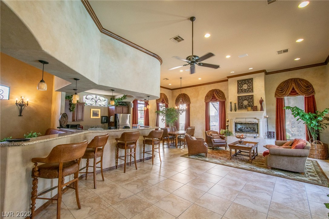 4400 S Jones Boulevard Unit: 2093