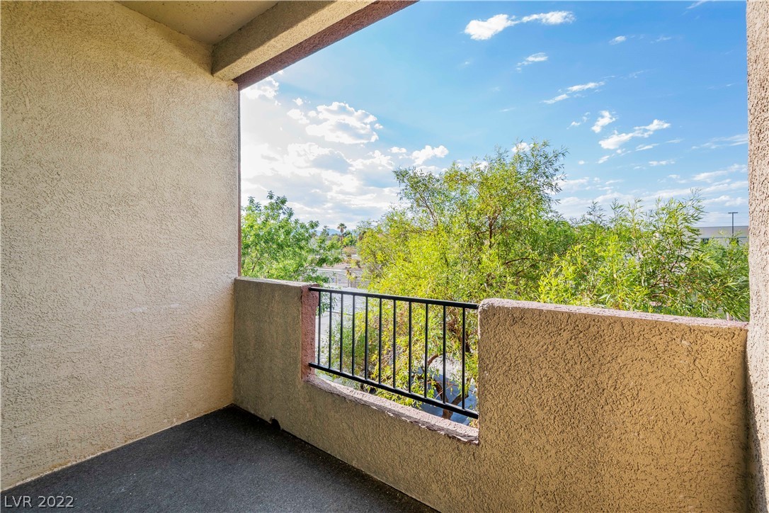 4400 S Jones Boulevard Unit: 2093