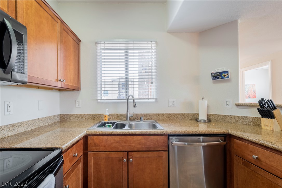 4400 S Jones Boulevard Unit: 2093