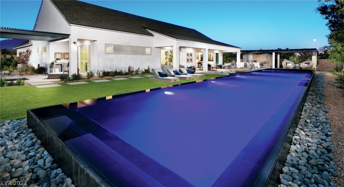 6195 Desert Flora Avenue