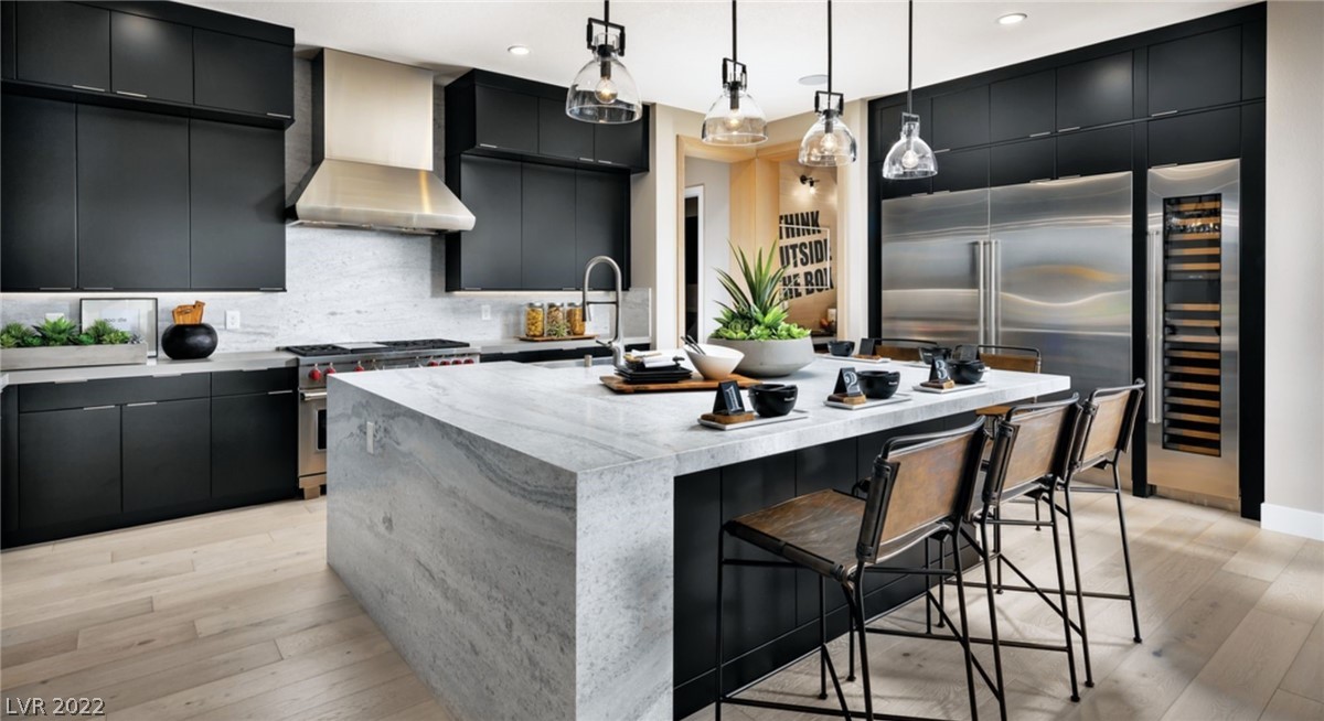 6195 Desert Flora Avenue