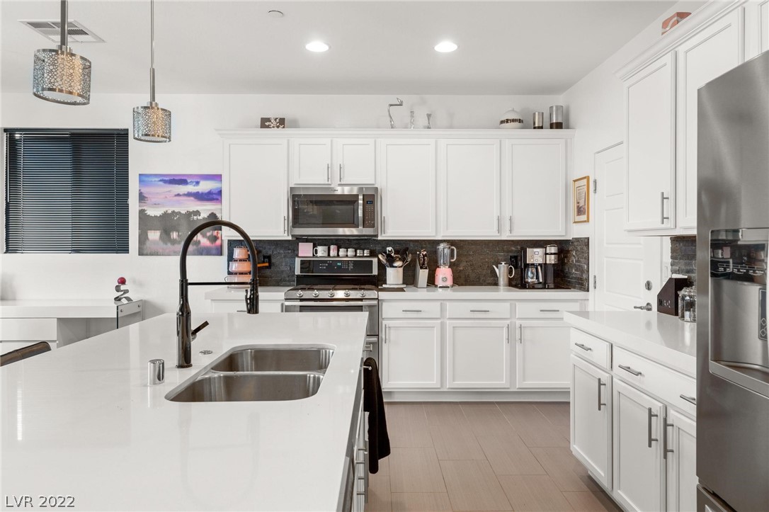 2458 Sylvan Hymn Street