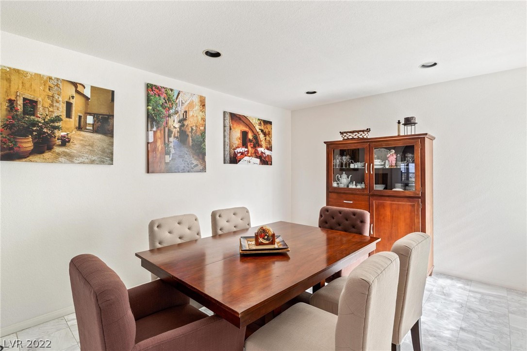 1827 Amsterdam Court