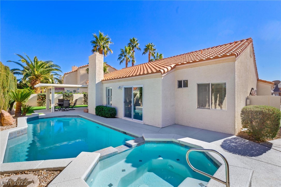 1742 Navarre Lane