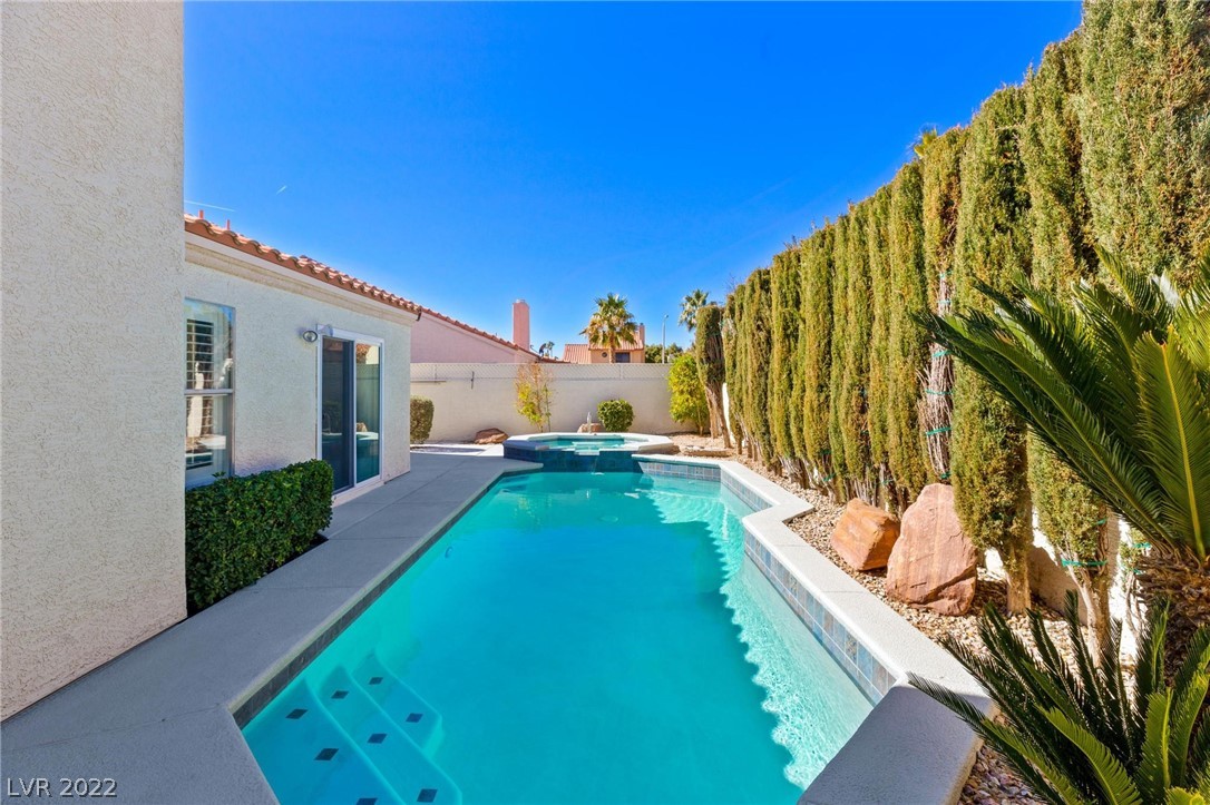 1742 Navarre Lane