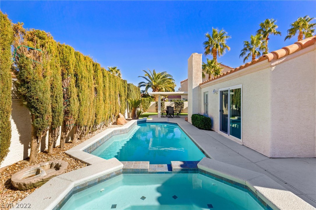 1742 Navarre Lane