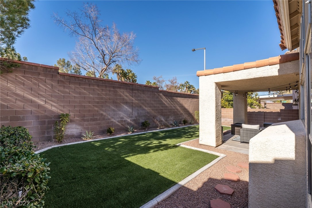 1917 Ivy Point Lane
