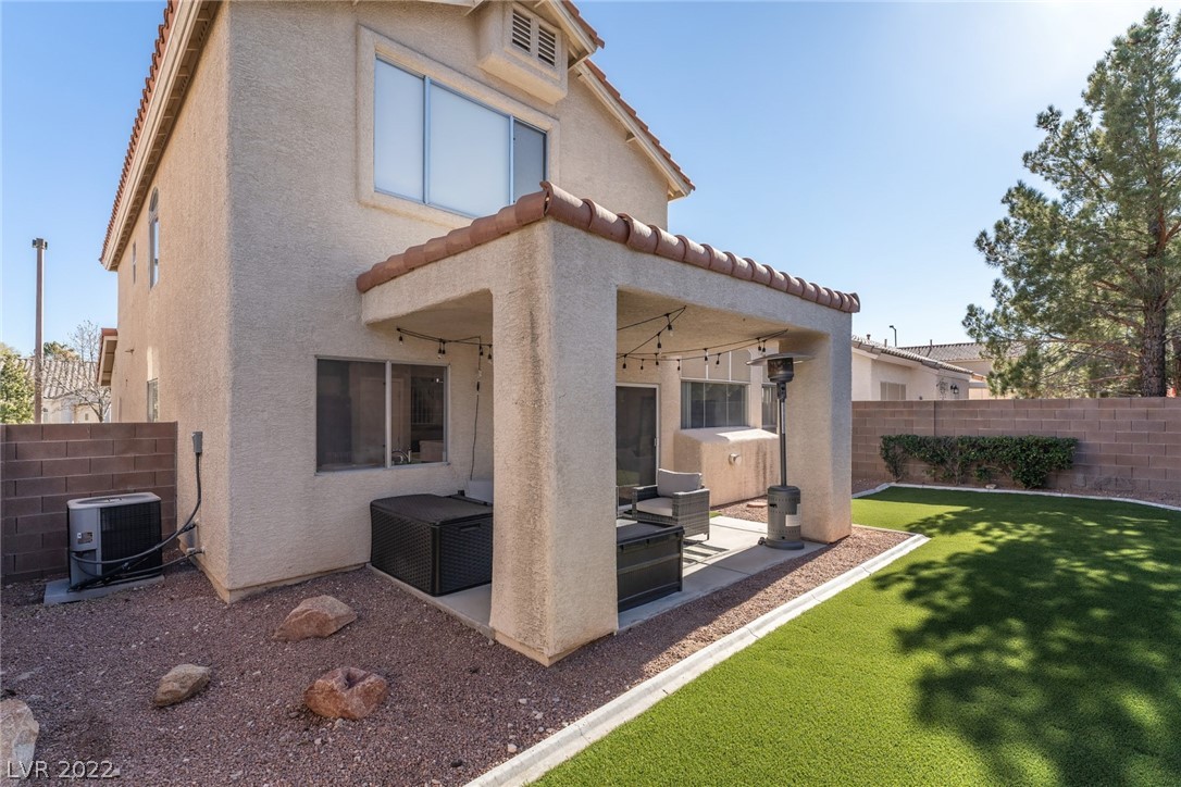 1917 Ivy Point Lane