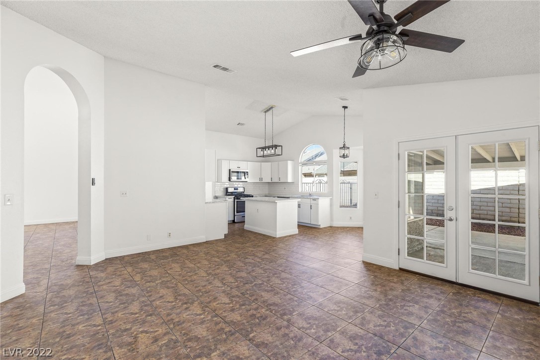 3609 Naugatuck Circle