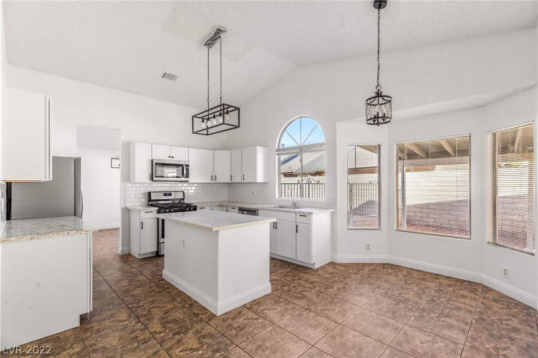 3609 Naugatuck Circle
