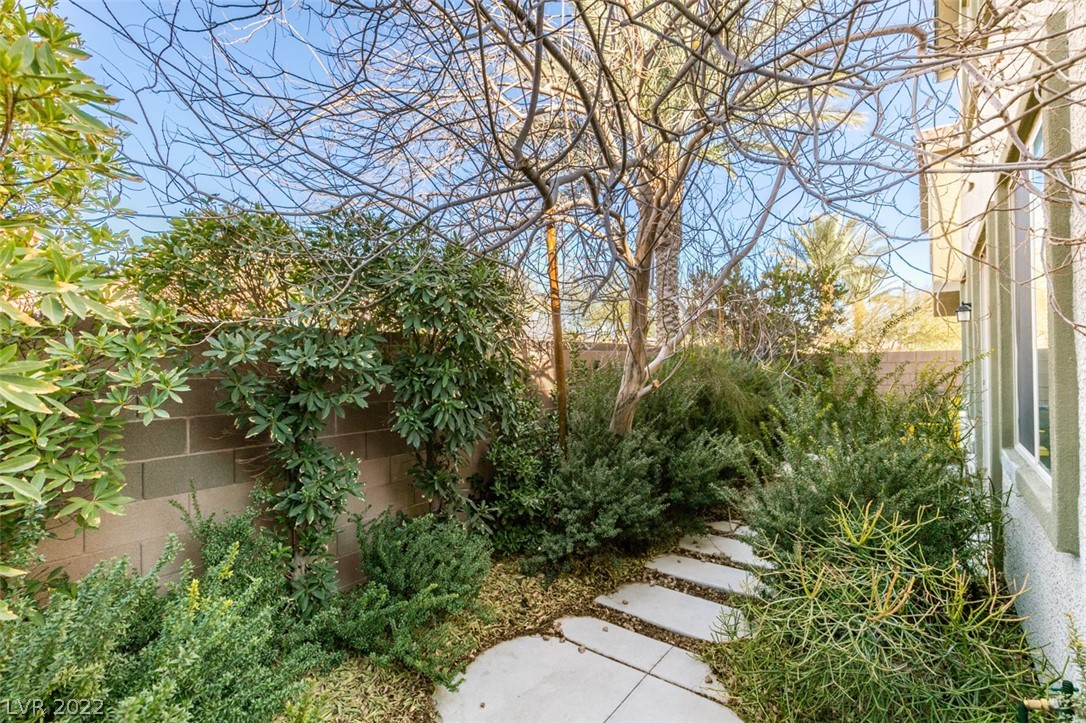 6655 Breakwater Reef Street