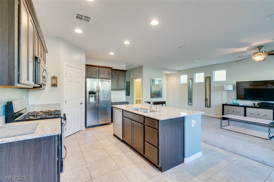 6655 Breakwater Reef Street