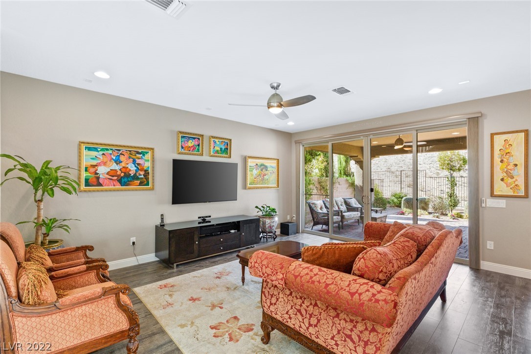 12711 Coastline Shadow Street