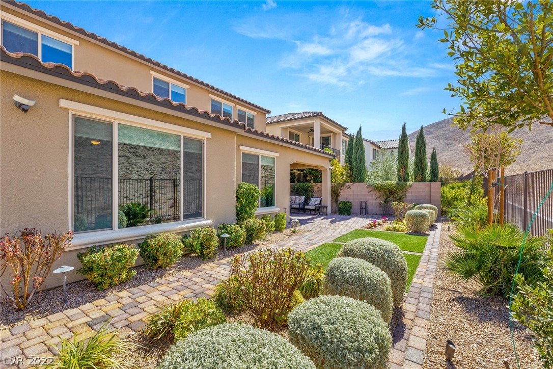 12711 Coastline Shadow Street