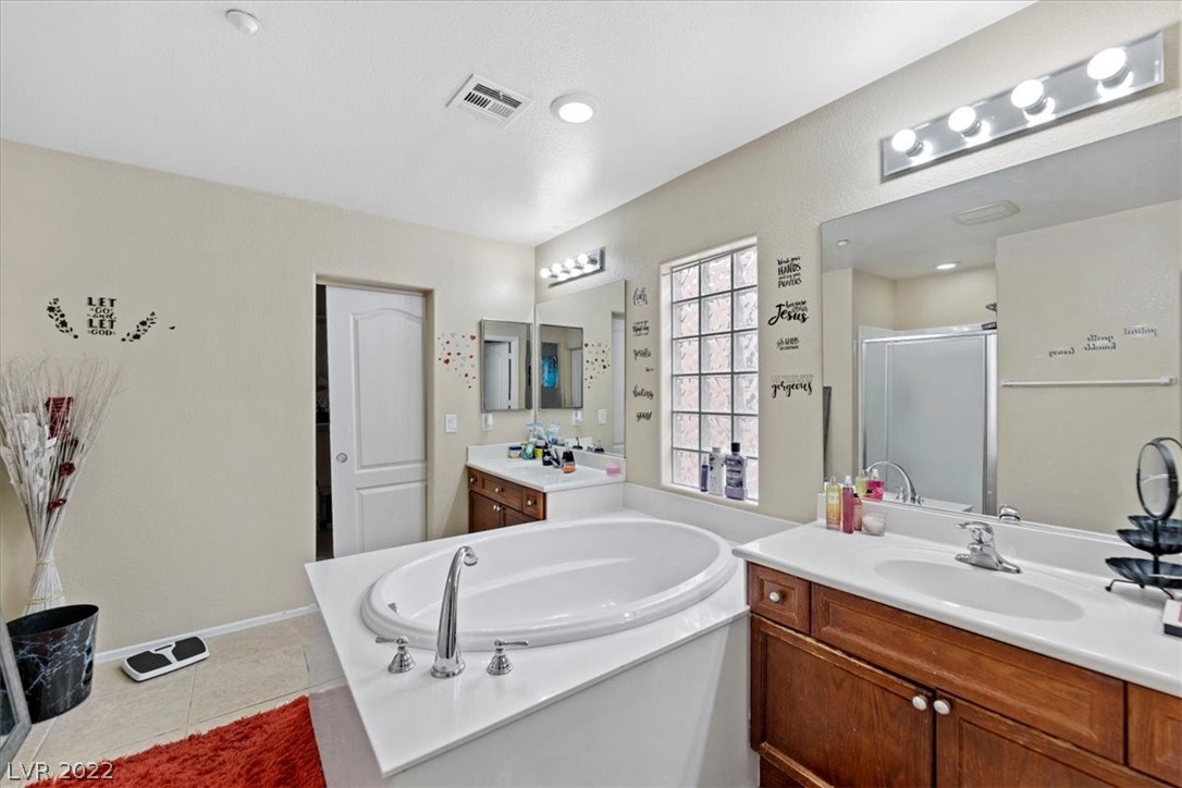 7560 Trendy Court