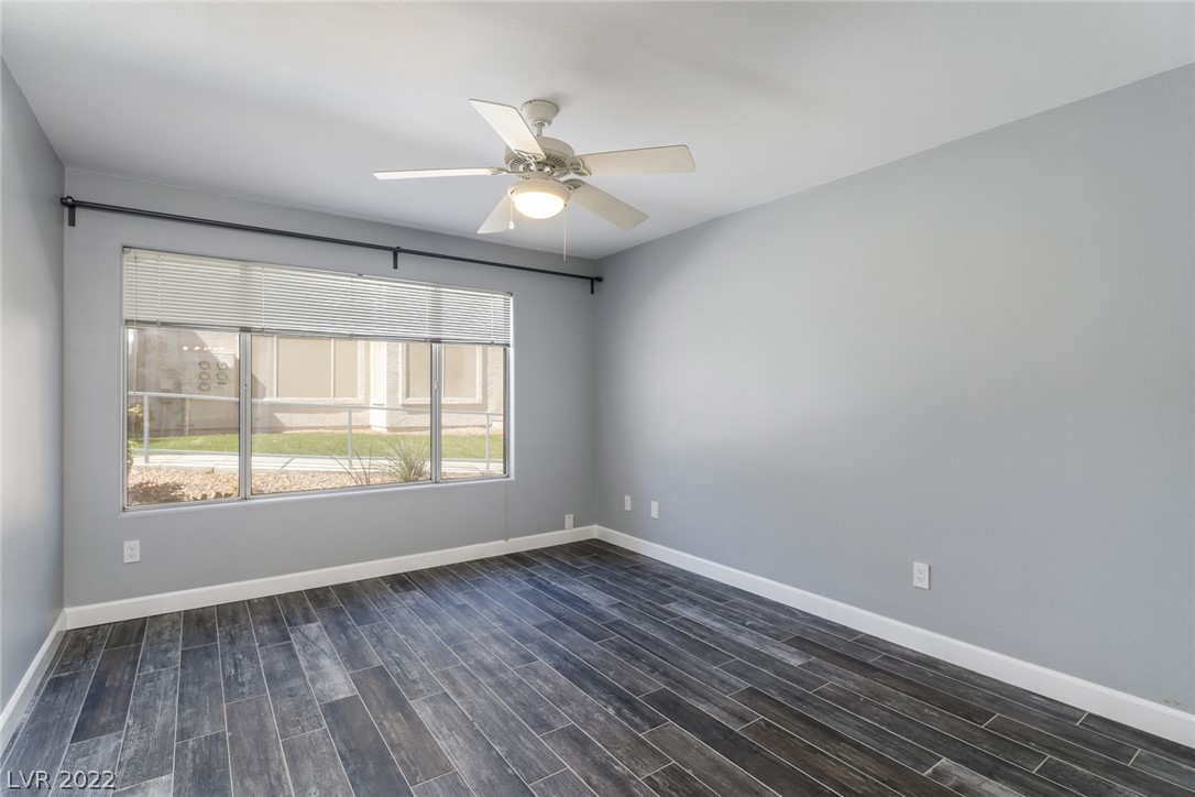 3425 E Russell Road Unit: 140