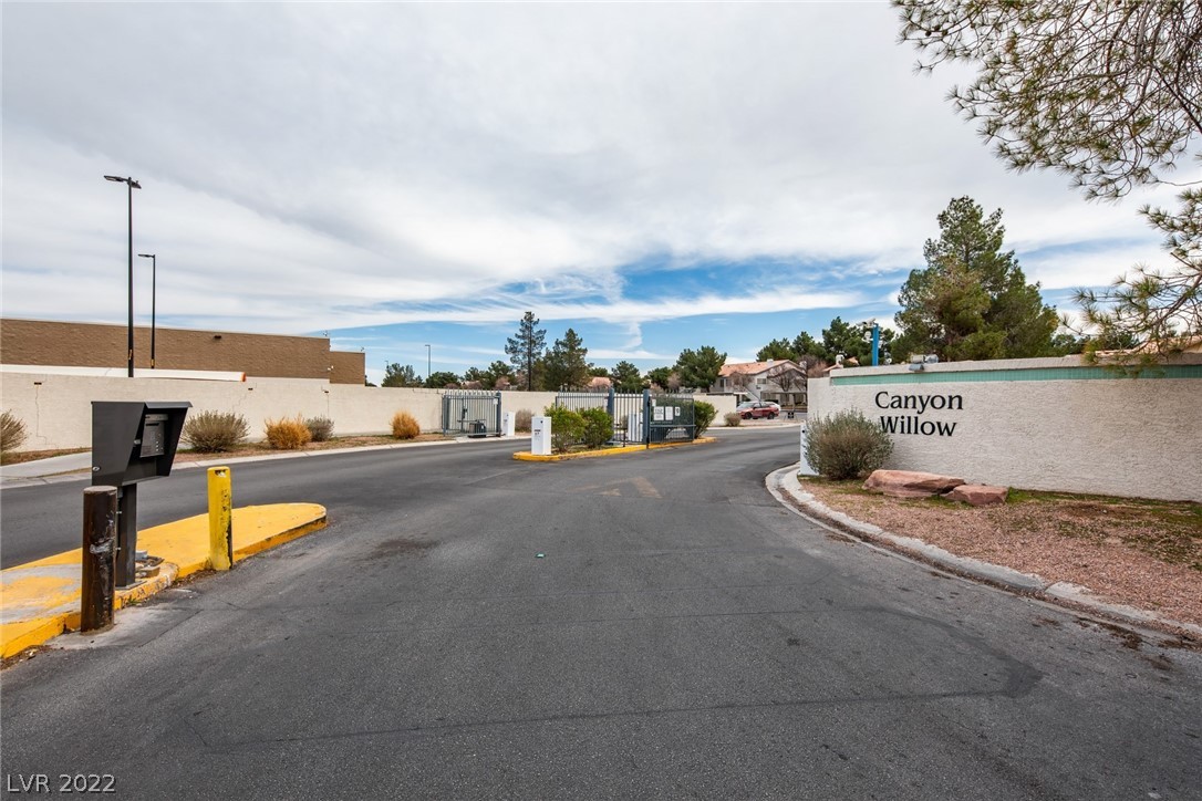 3425 E Russell Road Unit: 140