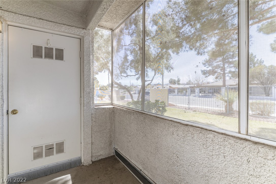 3425 E Russell Road Unit: 140
