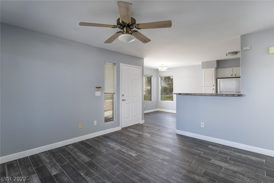 3425 E Russell Road Unit: 140