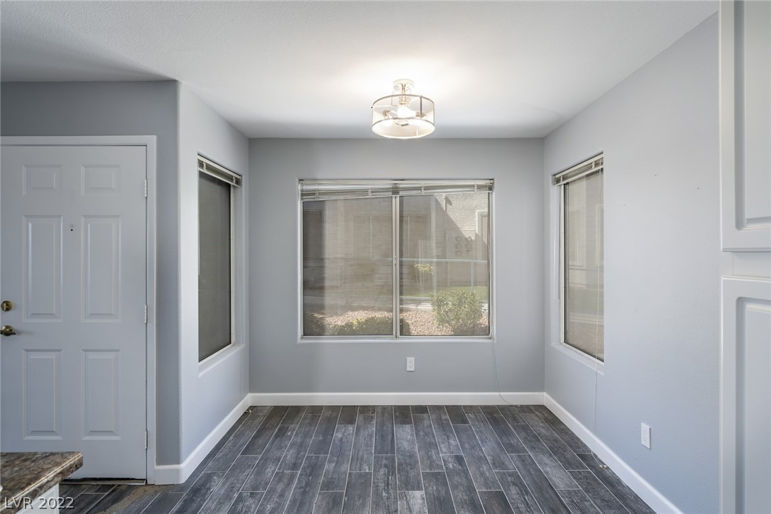 3425 E Russell Road Unit: 140