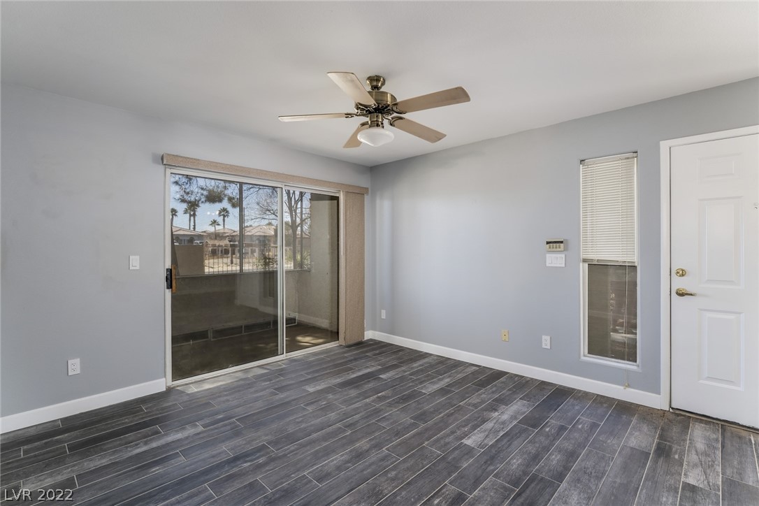 3425 E Russell Road Unit: 140