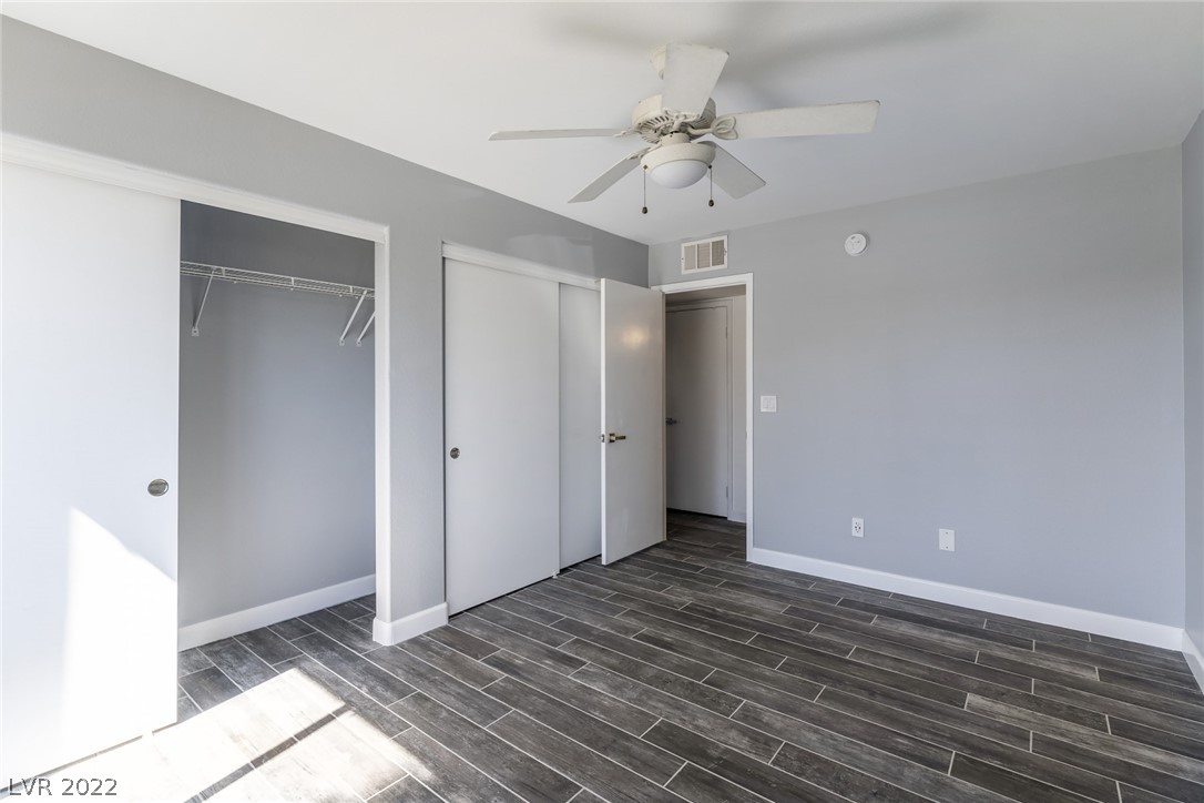 3425 E Russell Road Unit: 140