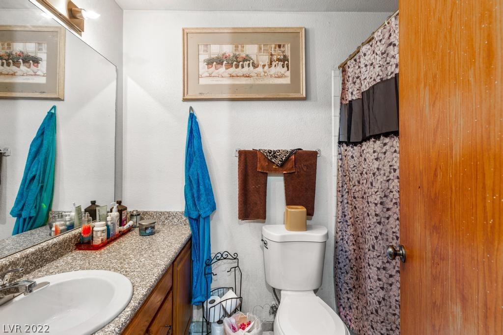 4300 N Lamont Street Unit: 214