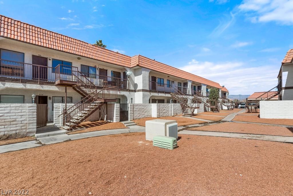 4300 N Lamont Street Unit: 214