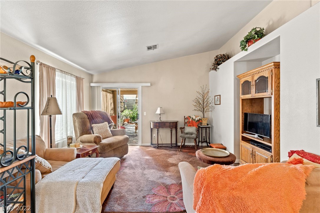 4431 Bertram Lane