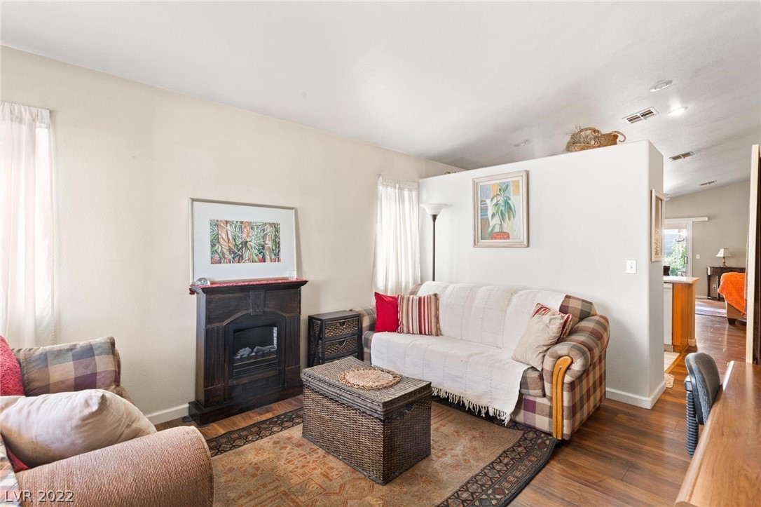 4431 Bertram Lane