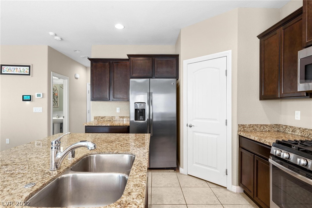 6769 Browns Bay Court