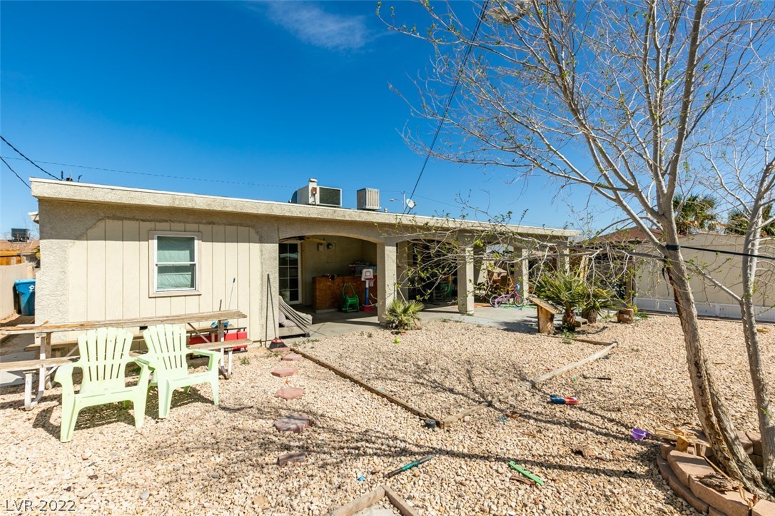 6221 Casada Way