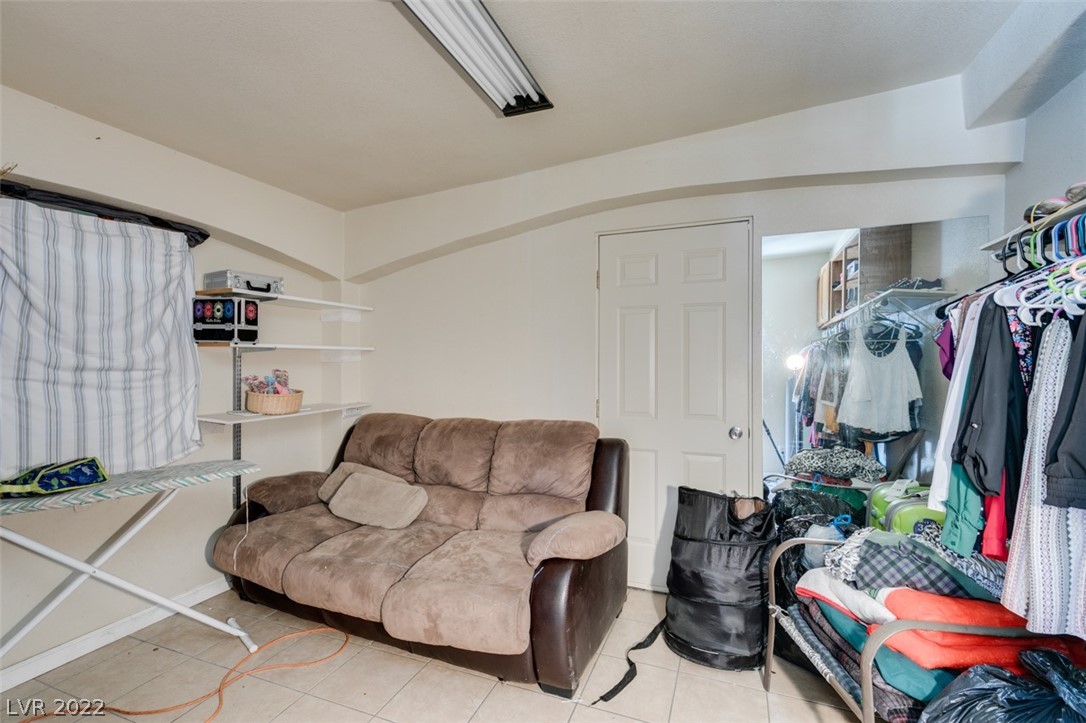6221 Casada Way