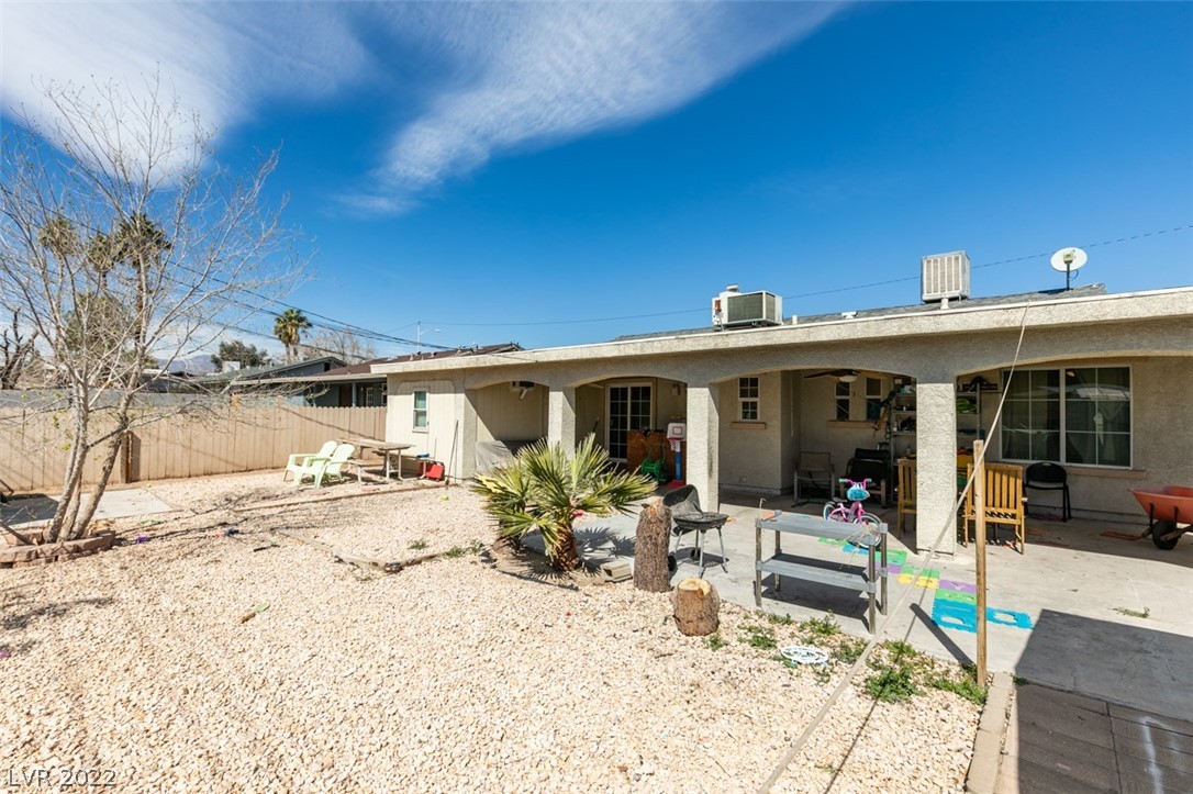 6221 Casada Way