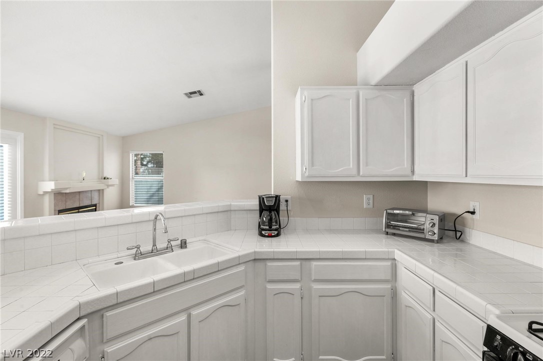 9184 Highland Springs Circle