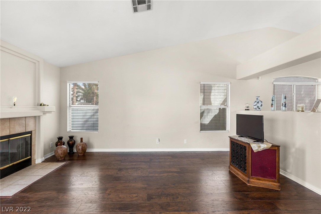 9184 Highland Springs Circle